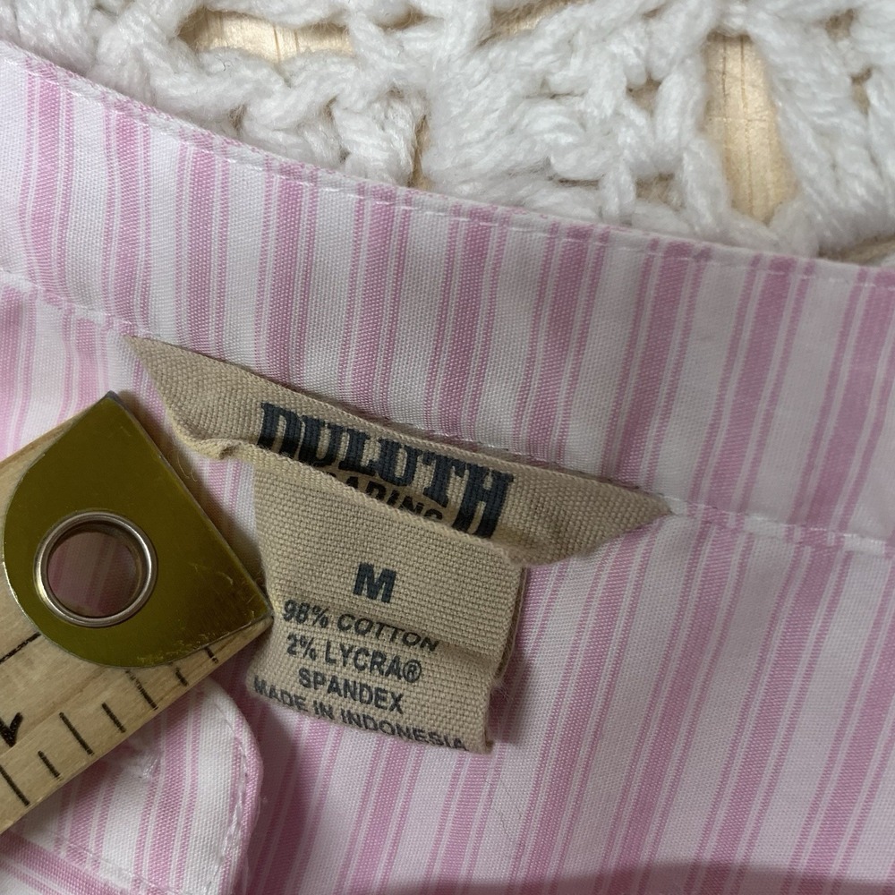 Duluth Trading Wrinklefighter Tunic Top‎ Blouse  M Pink White Striped 2-Pocket - Picture 5 of 10